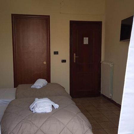 Hotel Eliseo Napoli Nápoles Exterior foto